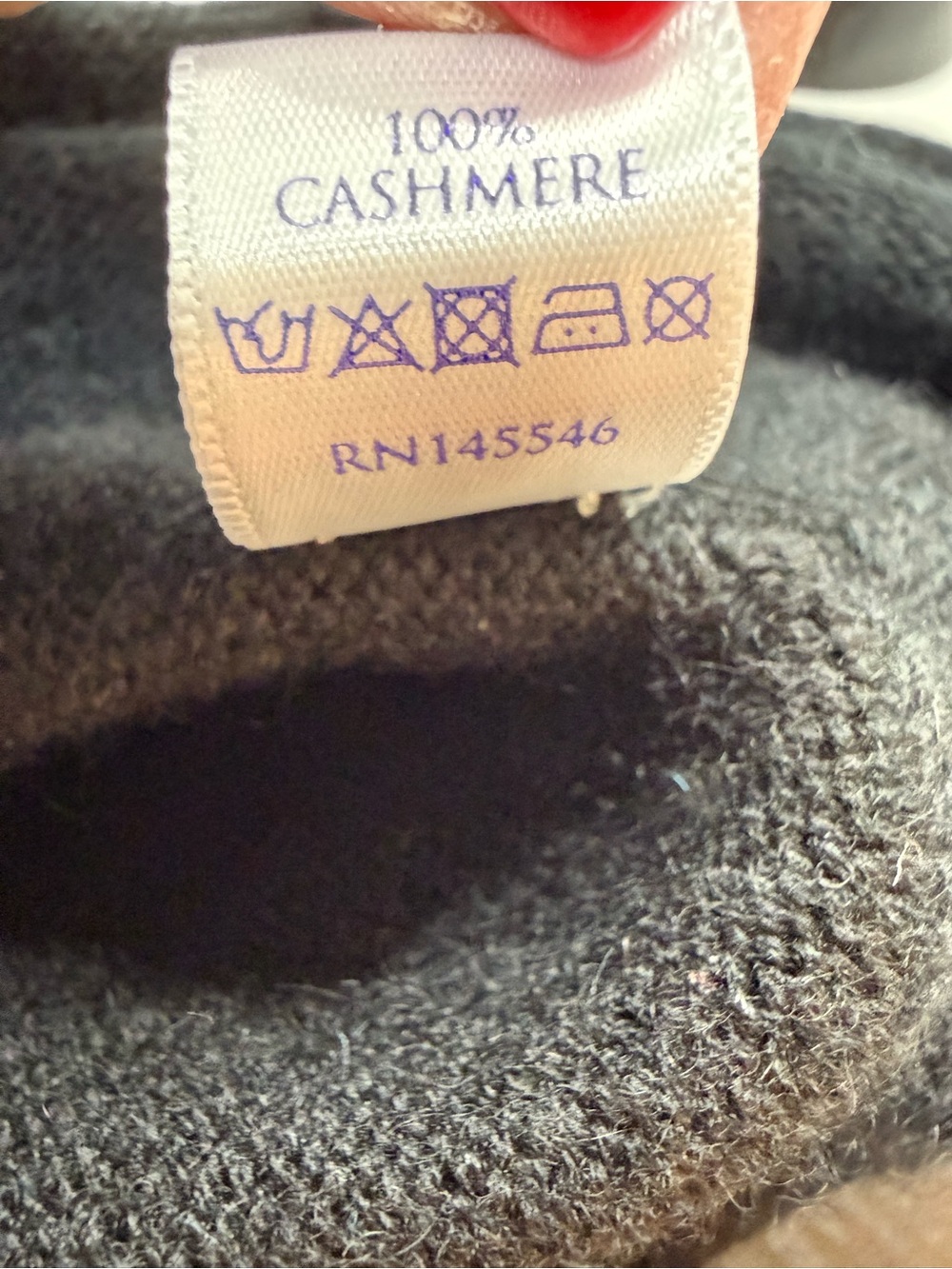 Brora 100% Cashmere Black Beanie Hat Made in Scotland Luxury Knit Winter Cap - Picture 8 of 8